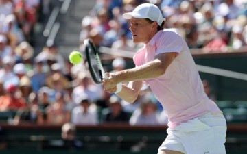 开云体育下载-双抢七险胜！辛纳迎大师赛百胜里程碑，豪夺巡回赛第25冠